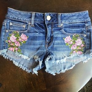 American Eagle Floral Embroidered Shorts